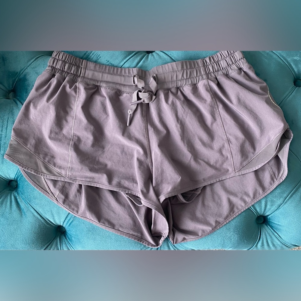 Lululemon Purpleish Gray Low rise Hotty Hot short size 12
